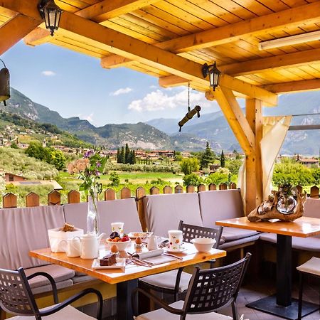 加尔达湖滨Agritur Eden Marone别墅 外观 照片