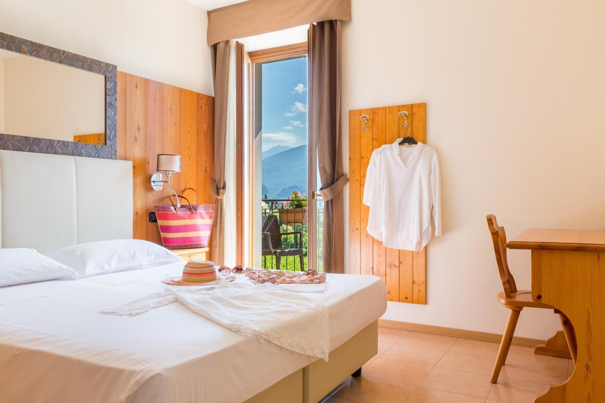 加尔达湖滨Agritur Eden Marone别墅 外观 照片