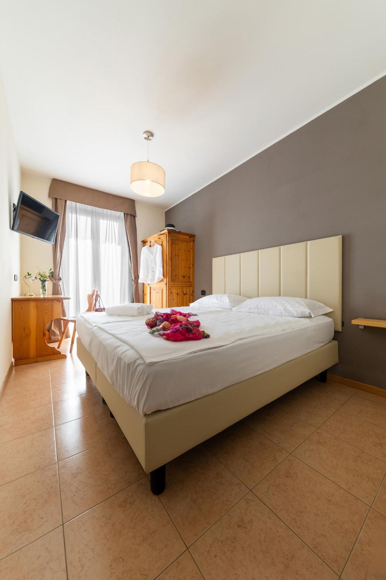 加尔达湖滨Agritur Eden Marone别墅 外观 照片