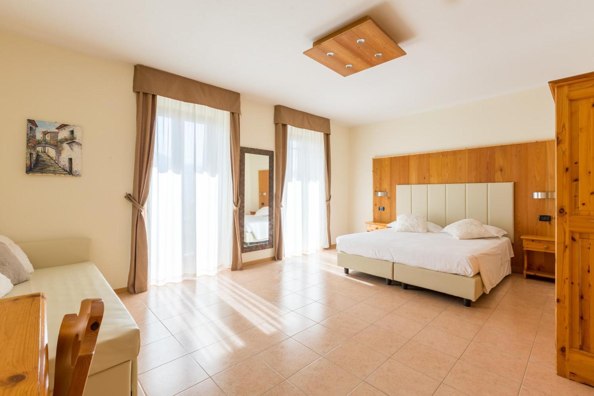 加尔达湖滨Agritur Eden Marone别墅 外观 照片