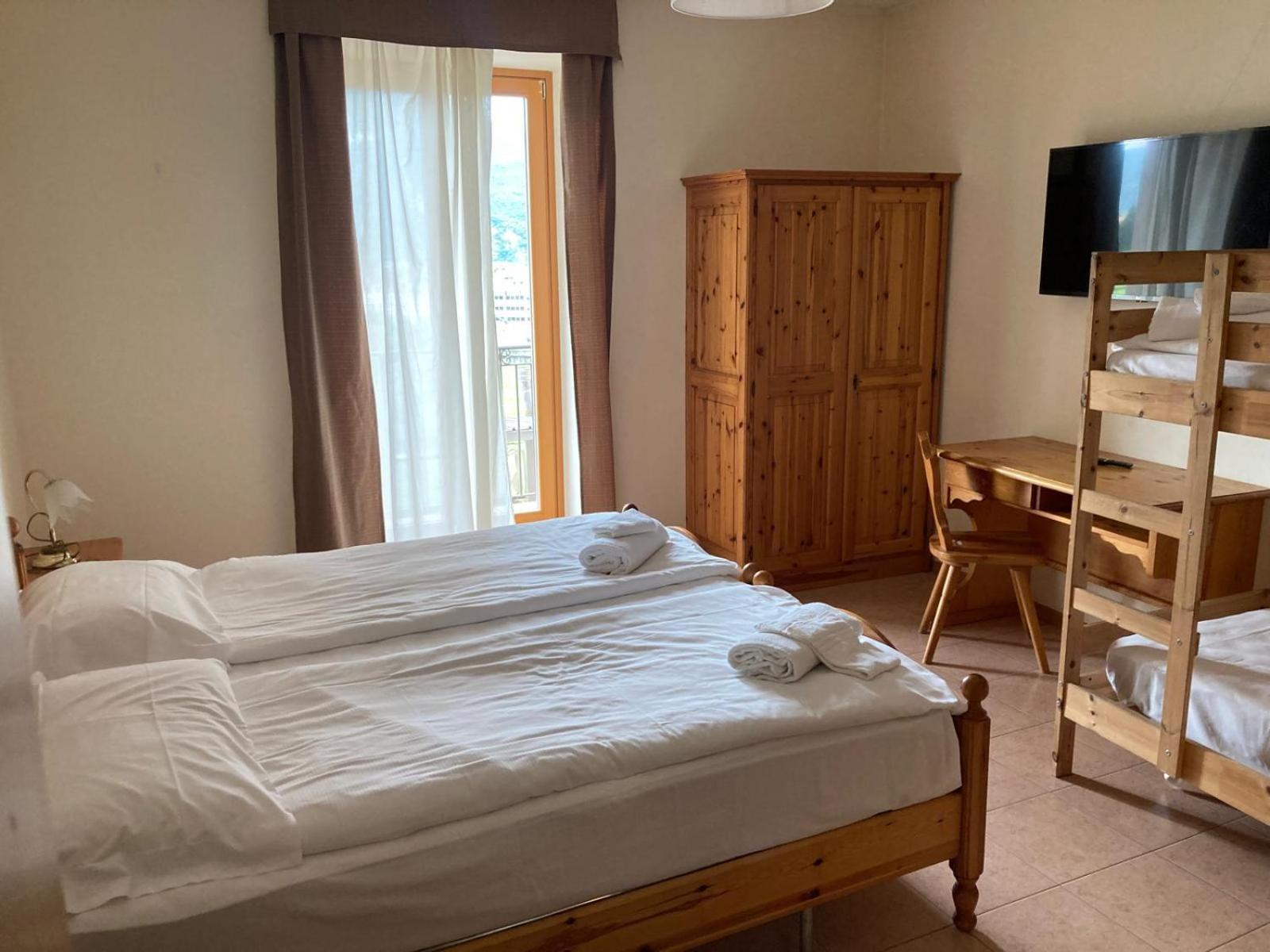 加尔达湖滨Agritur Eden Marone别墅 外观 照片