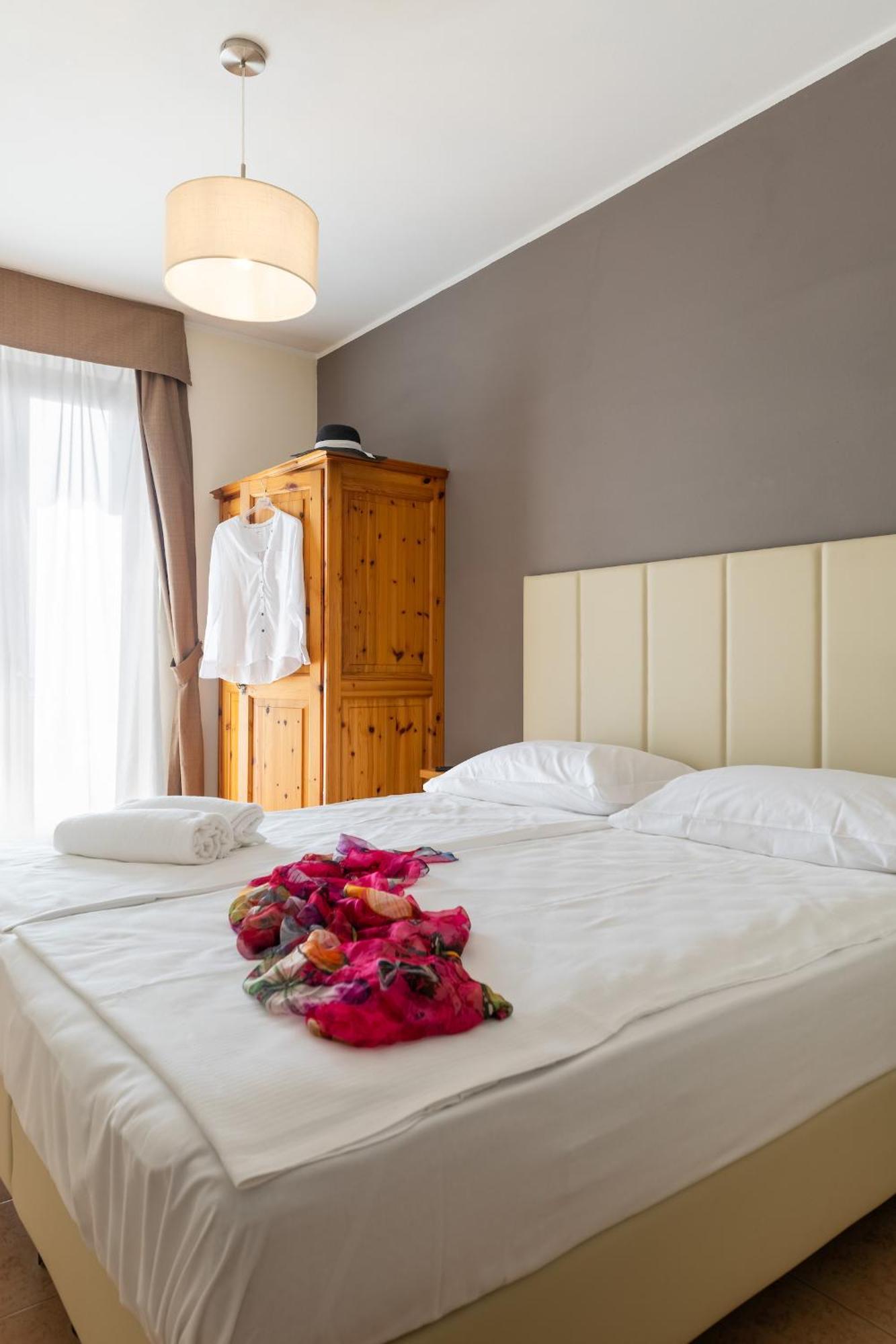 加尔达湖滨Agritur Eden Marone别墅 外观 照片